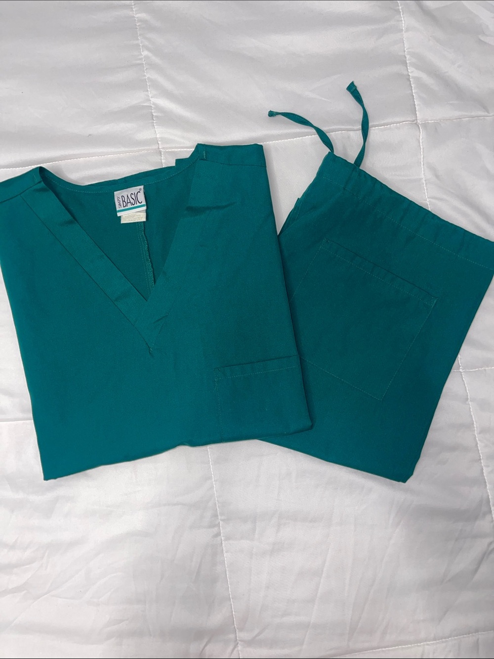 “Simply Basic” Unisex Green Scrub- Top Medium/ Pants Small